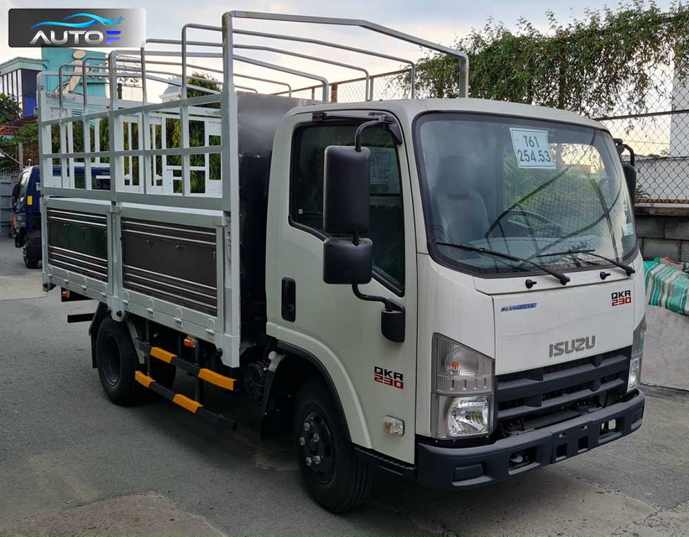 Xe tải Isuzu QKR 230 thùng bạt tiêu chuẩn (1.9t - 2.3t) dài 3.6 mét